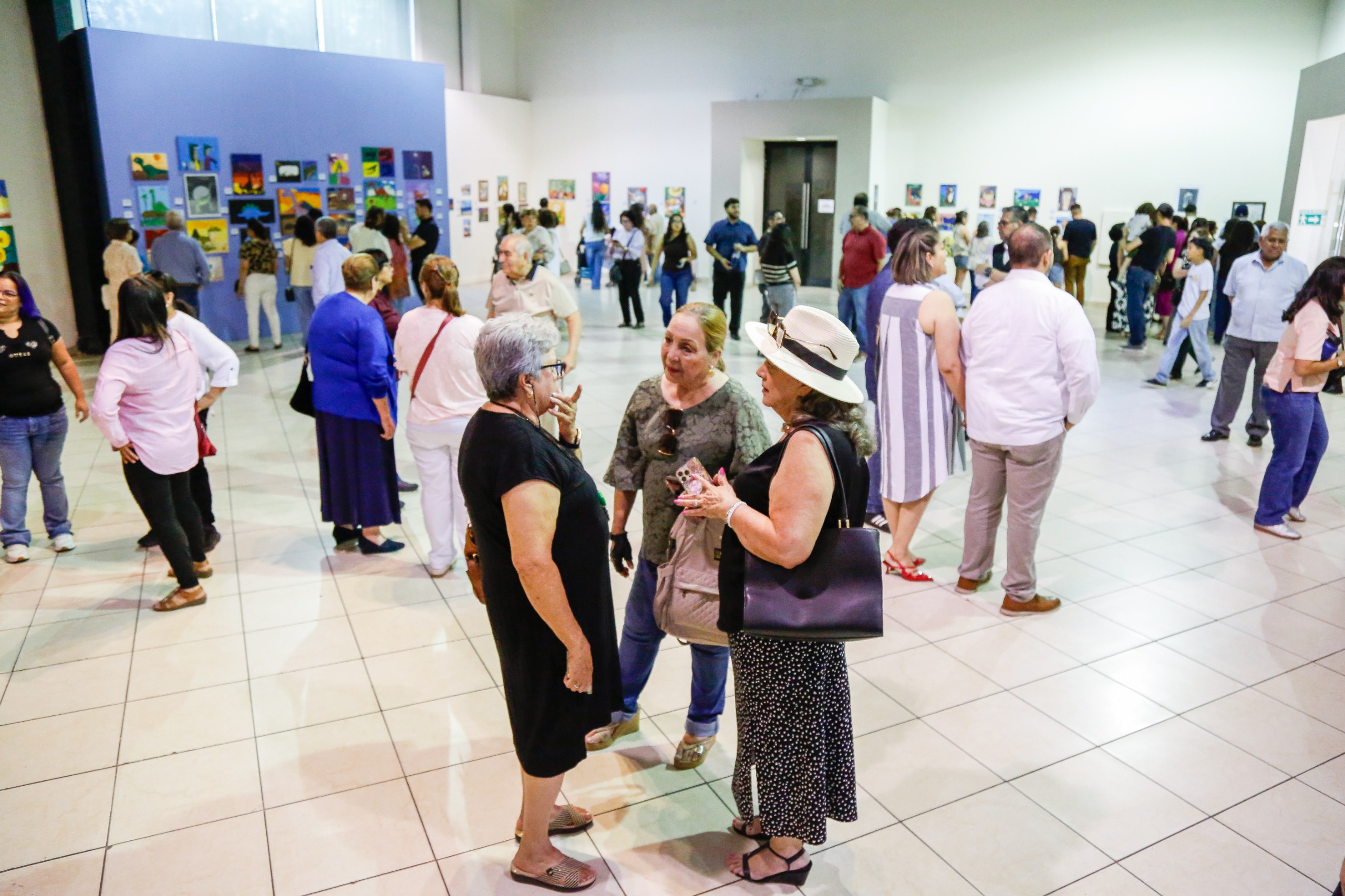 INAUGURA CULTURA LA EXPOSICIÓN "TALLERES DE ARTE CEART. COLECTIVA 2026-1" EN MEXICALI