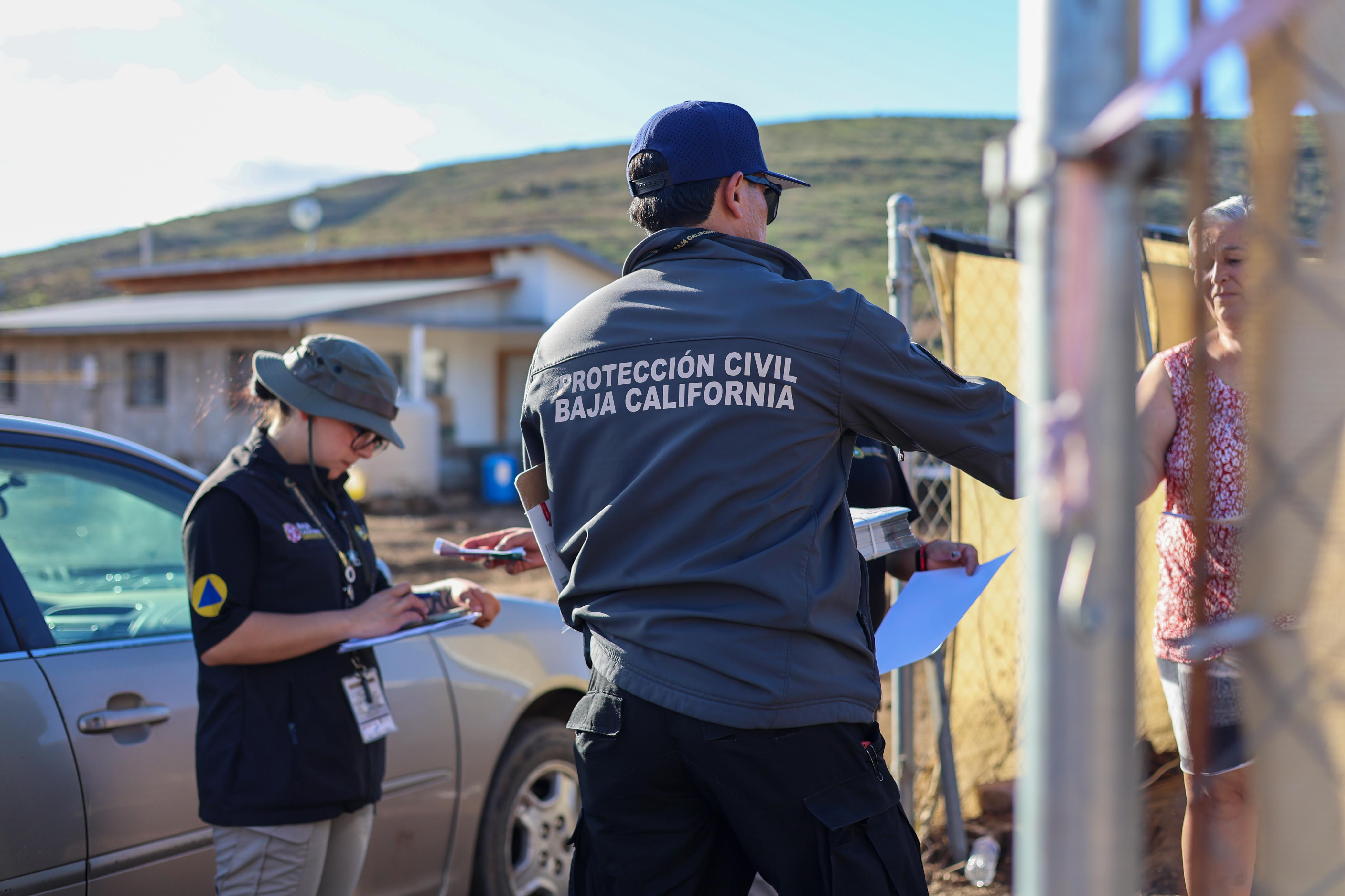 Protección Civil evalúa viviendas en Maneadero y recomienda desalojos preventivos según riesgo